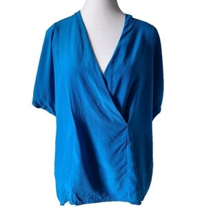 Danridge vintage 💯% silk short sleeve blouse, Sz L (PTP 22")